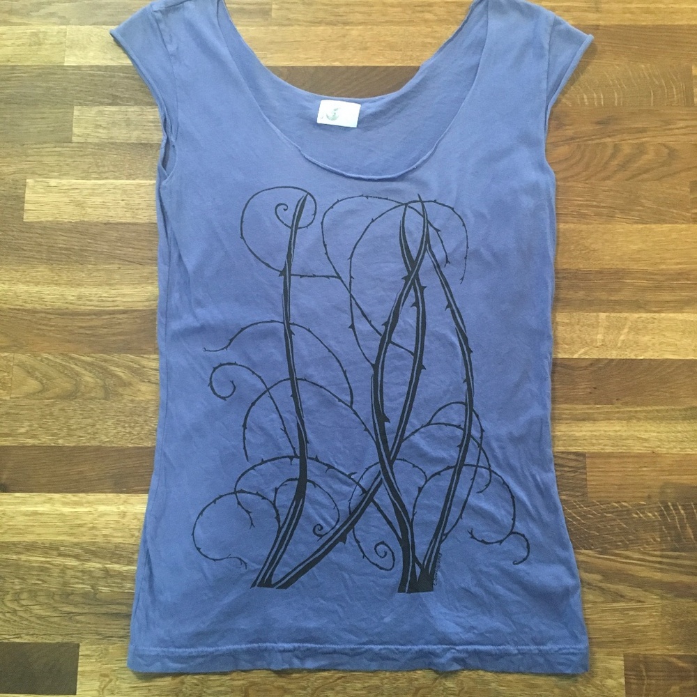 Celtic Fantasy Blue Thorny Bramble T-shirt
